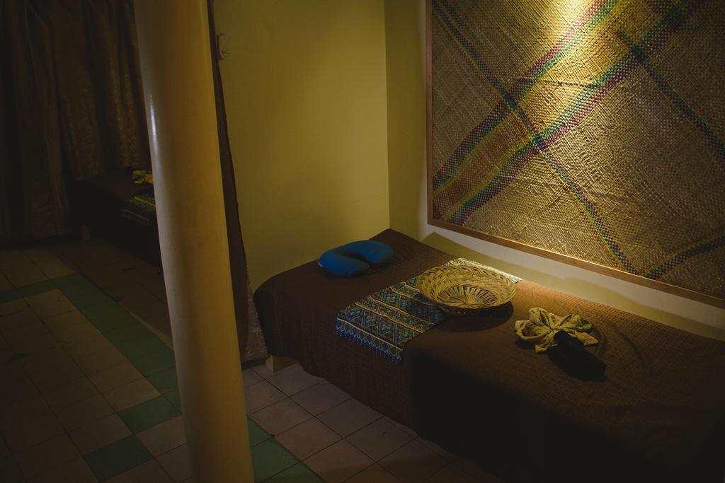 Maribago Seaview Pensione And Spa Lapu-Lapu City Eksteriør billede